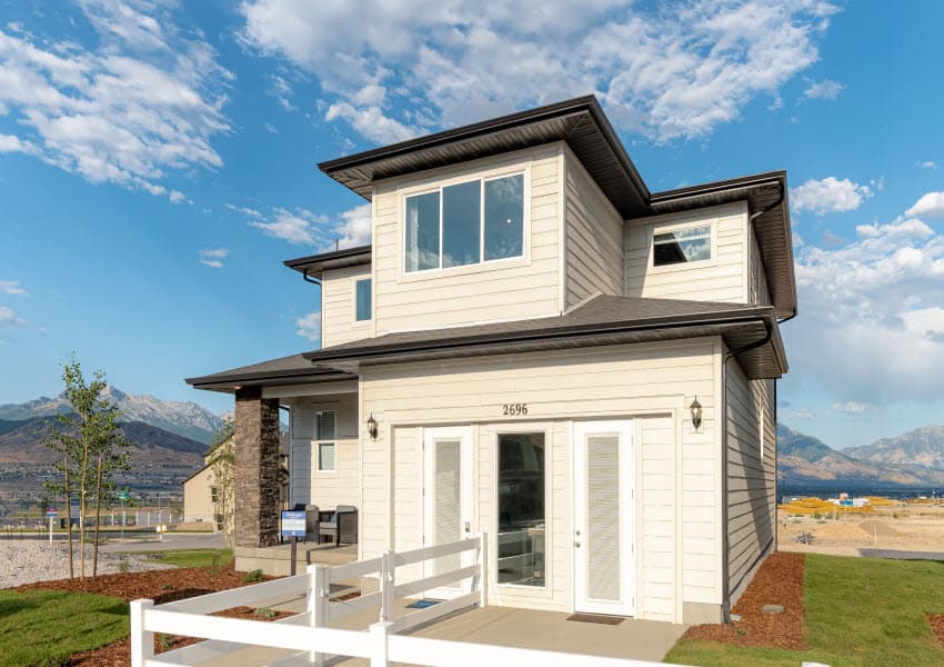 2696 Geranium Dr