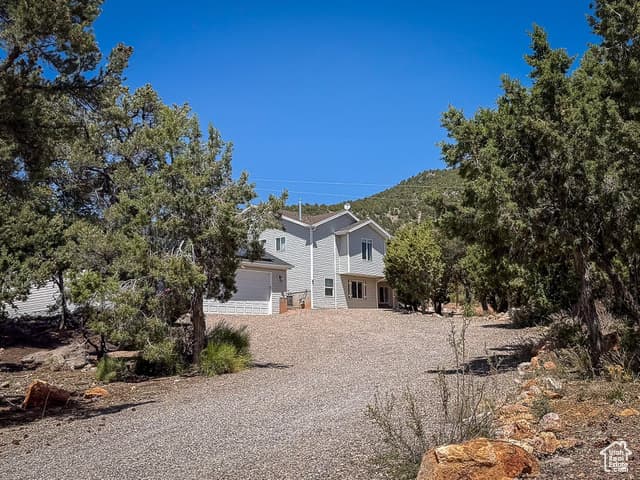 425 E MULE DEER RD photo 2