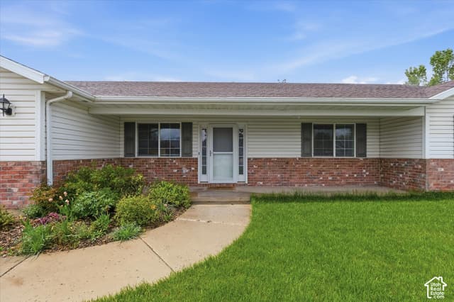 3123 S 1565 W photo 2