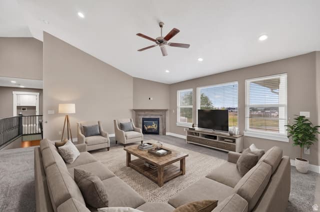 1547 E OWEN CV photo 3