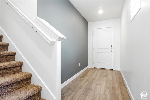 8552 W BOWIE DR photo 2