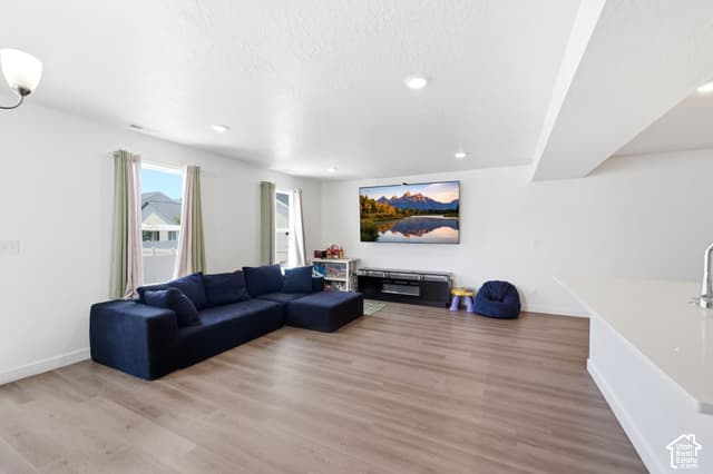3537 N FINCH LN #206 photo 4