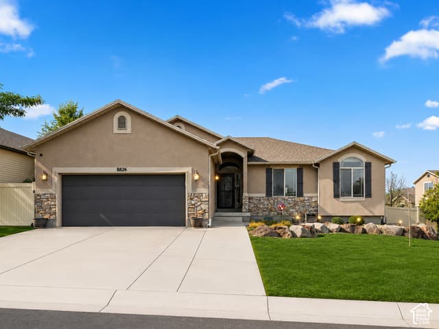 8826 W AMTRAC LN