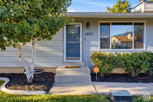 1447 E MULBERRY WAY photo 4
