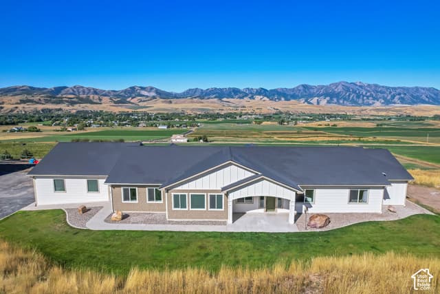 8561 S HORIZON DR photo 2