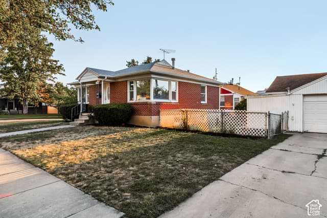 2618 S LINCOLN ST photo 3