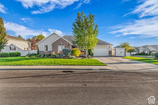 1334 E 1380 N photo 2