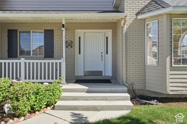 1582 N 1930 W photo 3