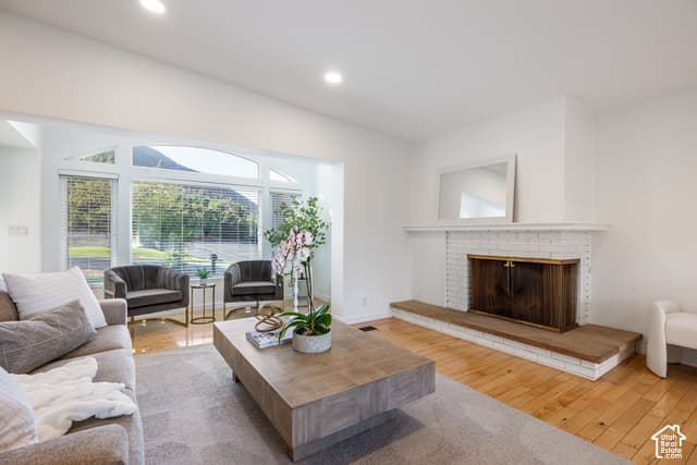 3659 E EASTCLIFF DR photo 3
