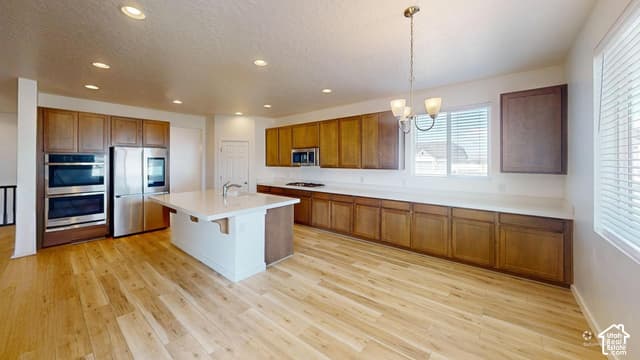 635 S CHAN DR photo 3
