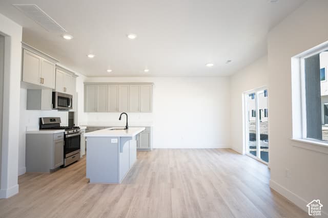 562 W 1750 N photo 4