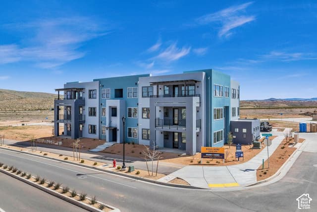 5599 S CARNELIAN PKWY #203