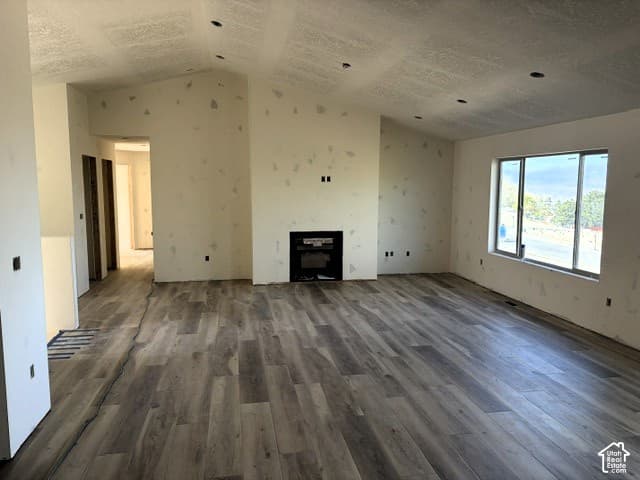 603 E BERKSHIRE DR. photo 3