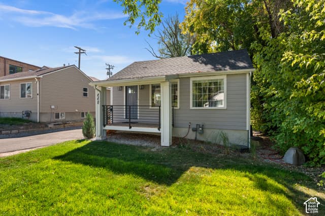 668 E SPRING VIEW DR photo 3
