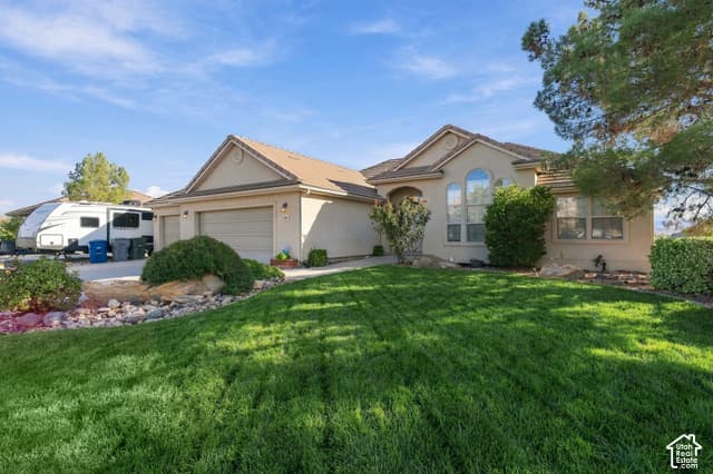 2208 E 2480 S photo 4