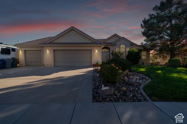 2208 E 2480 S photo 2
