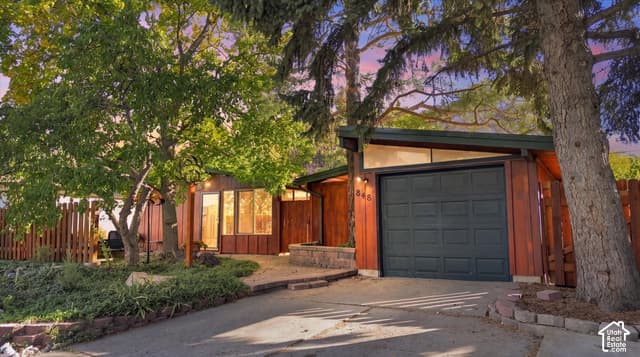 848 JUNIPER DR