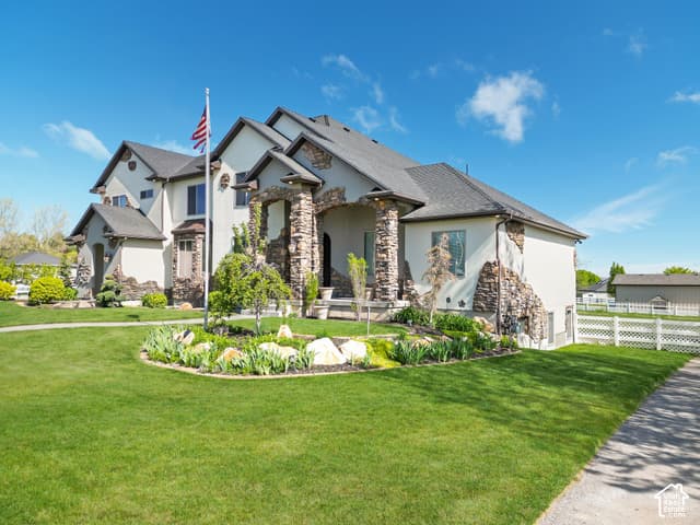 3702 W WASATCH DR
