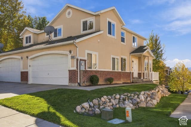 858 N VIOLET DR