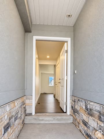 738 N 160 E #126 photo 3