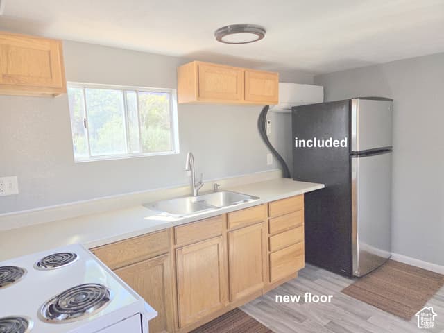 1740 MURPHY LN photo 3