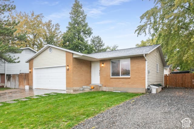 753 E SANDY DUNES DR photo 3