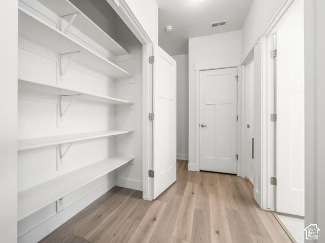 1158 E TUCKER LN photo 3