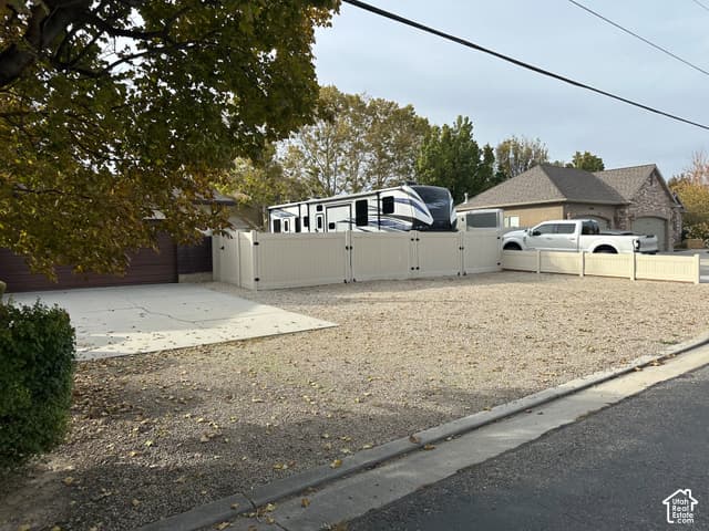11220 S LUCAS LN photo 3