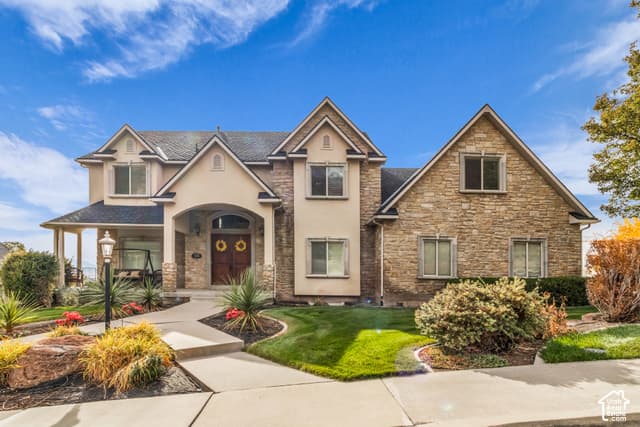 176 S DENALI DR