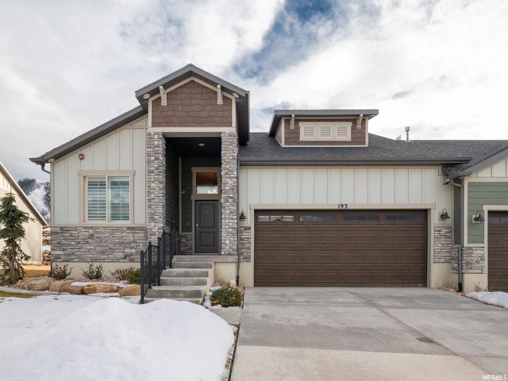193 West Hillside Drive