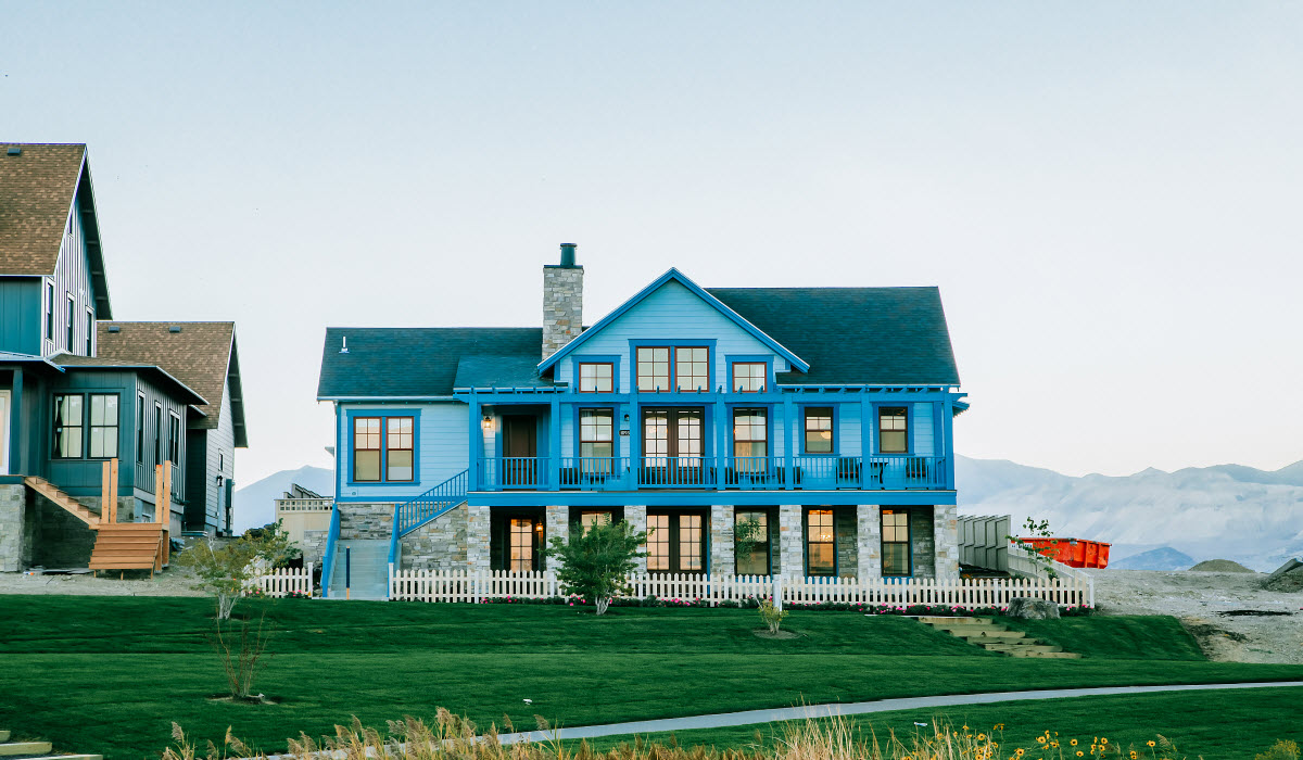 Waterside Manor On The Island At Daybreak