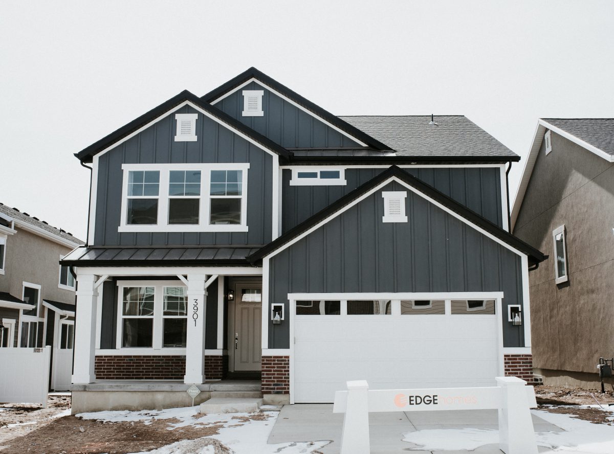 Edge Homes 21 Save Thousands With Communnie.