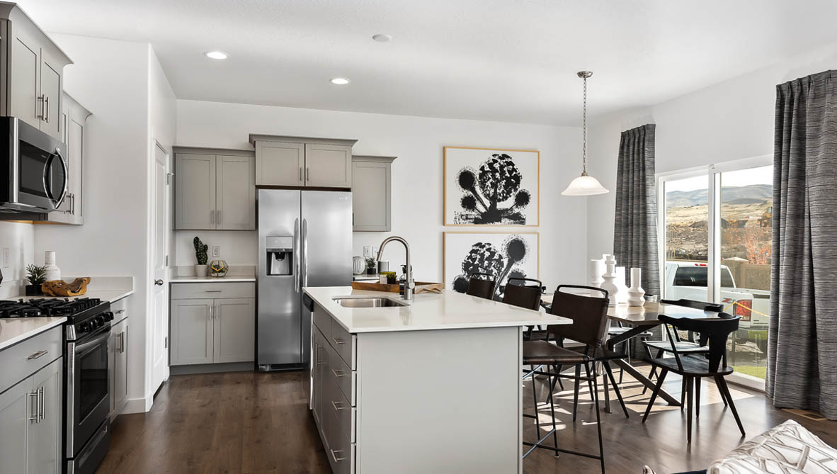 DR HortonSpringside Meadows Towns5 Save Thousands With Communnie.