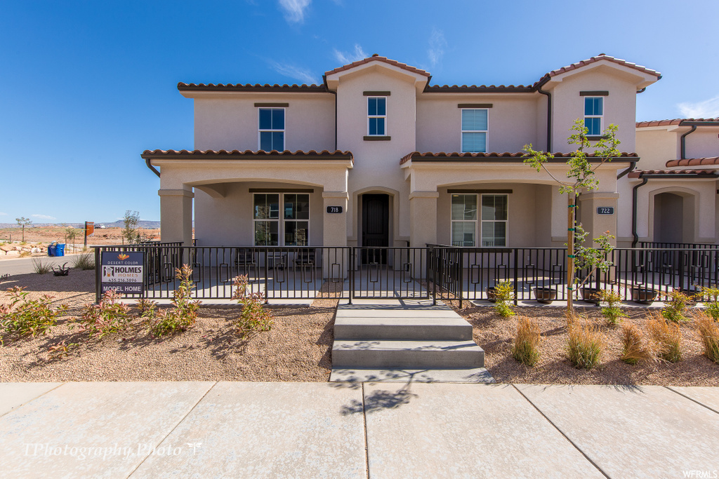 Desert Color Townhomes- Holmes Homes