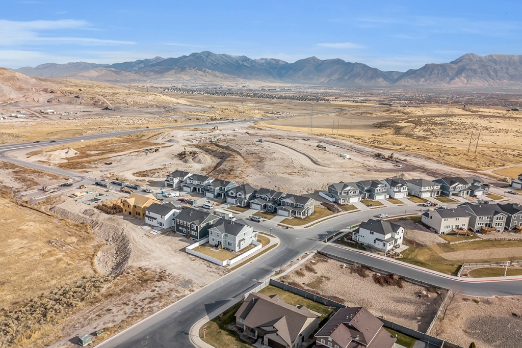 New Homes In Scenic Mountain Townhomes