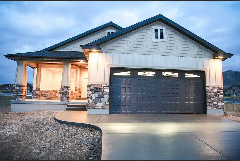 Home / Utah New Home Builders / Bastian Homes (53 Views)