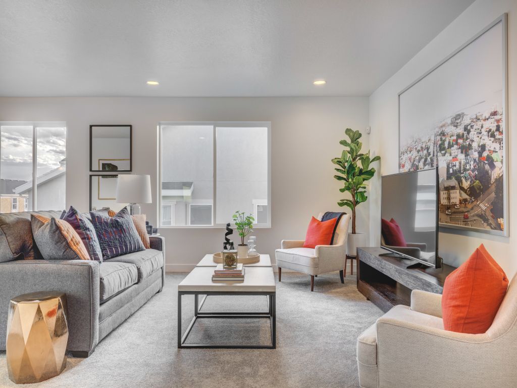 Tate_B_Cottage_At_Overland_HR_5_of_55 Save Thousands With Communnie.