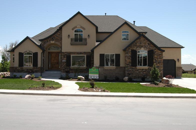 Garden Gate Homes 3 Save Thousands With Communnie.